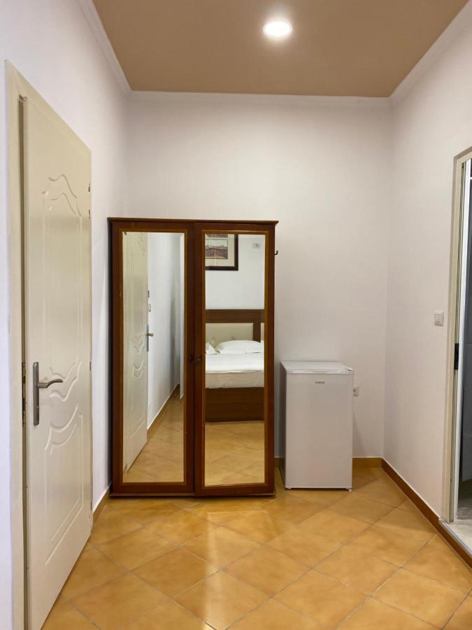 Kompleksi Jakaj 3* Velipojë