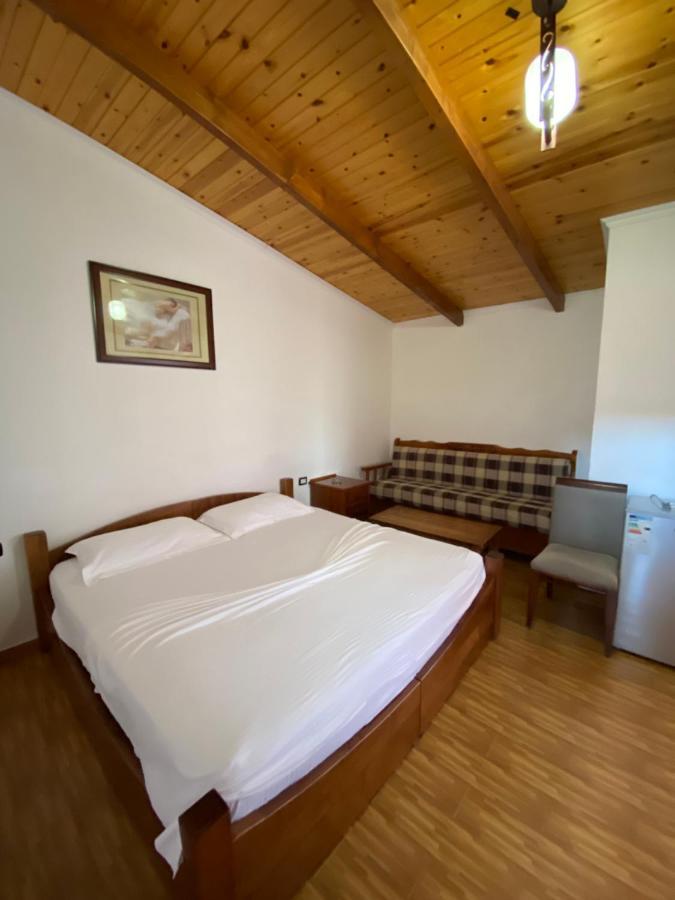 Hotell Kompleksi Jakaj 3*