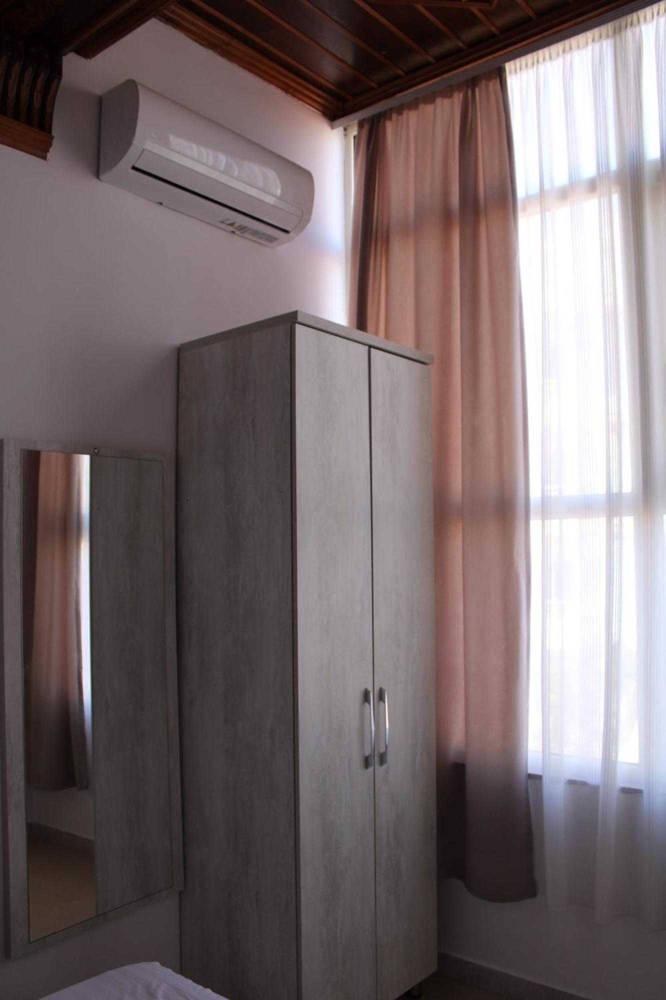 Hotell Kompleksi Jakaj Velipojë