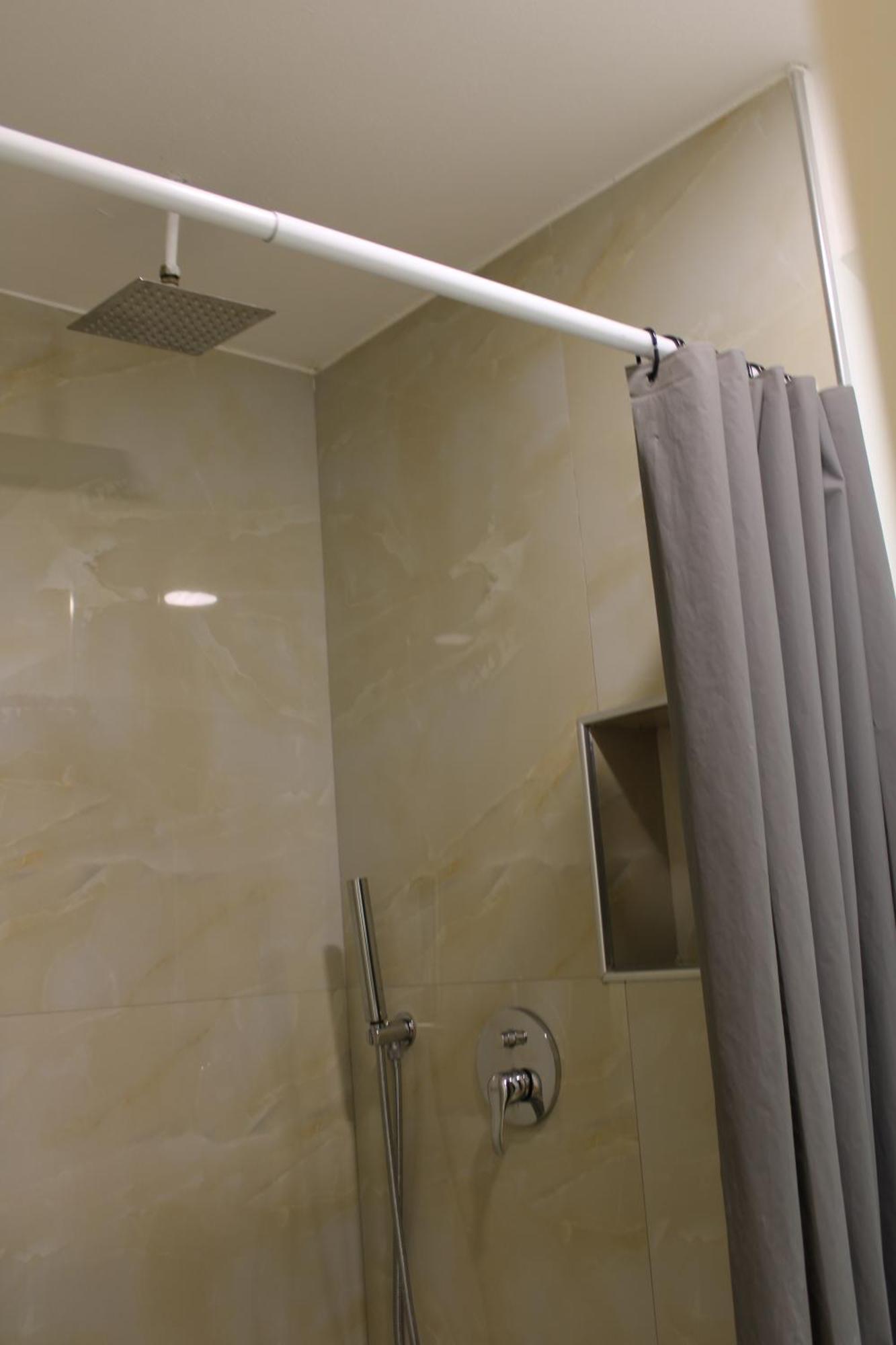 Kompleksi Jakaj Hotell