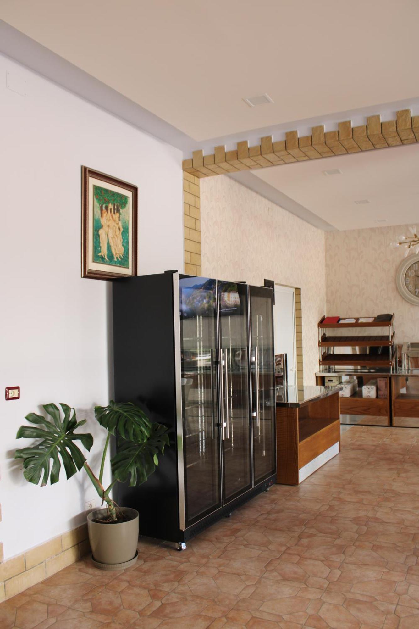 Kompleksi Jakaj Hotell Velipojë