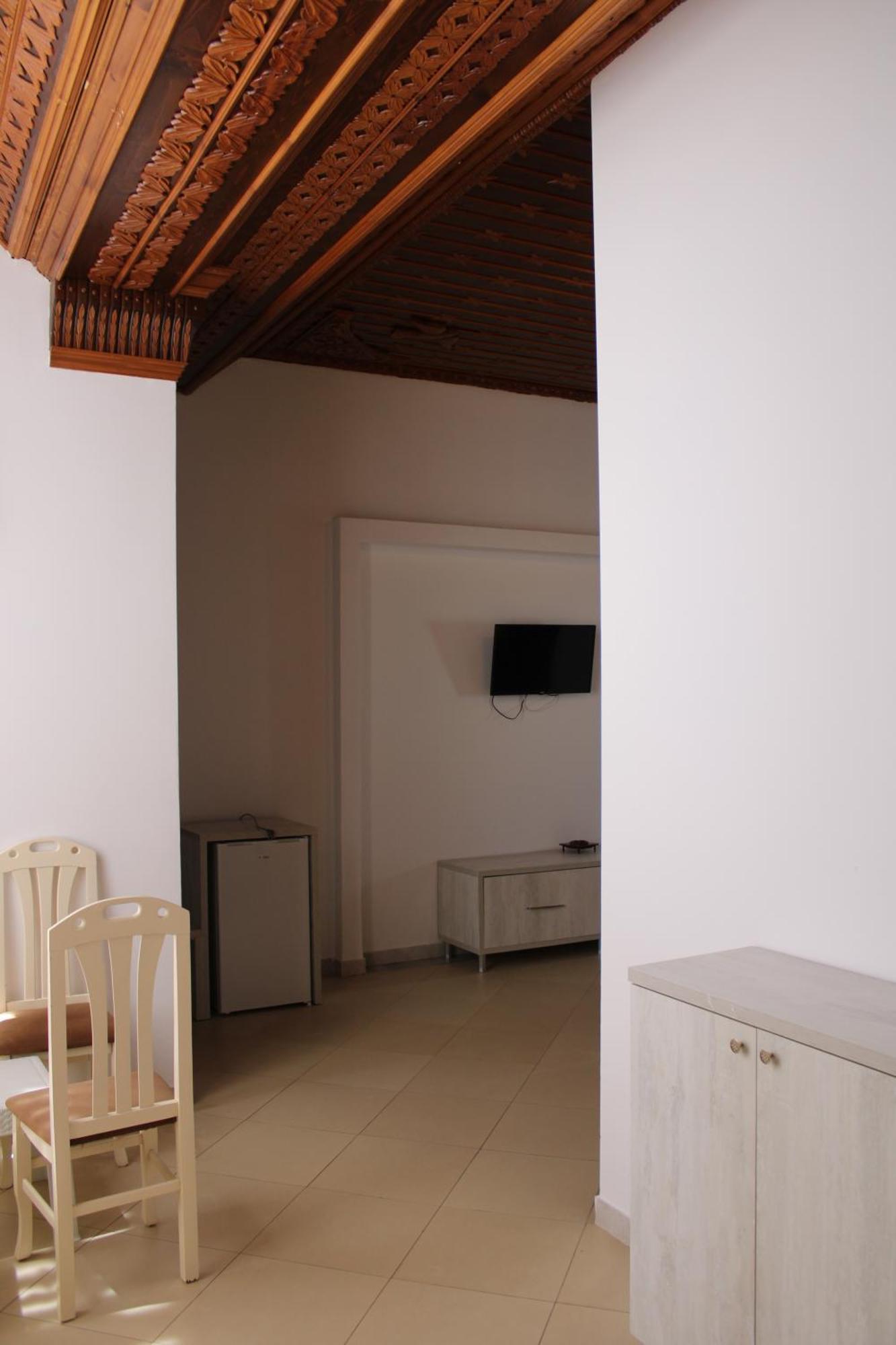 Hotell Kompleksi Jakaj Velipojë